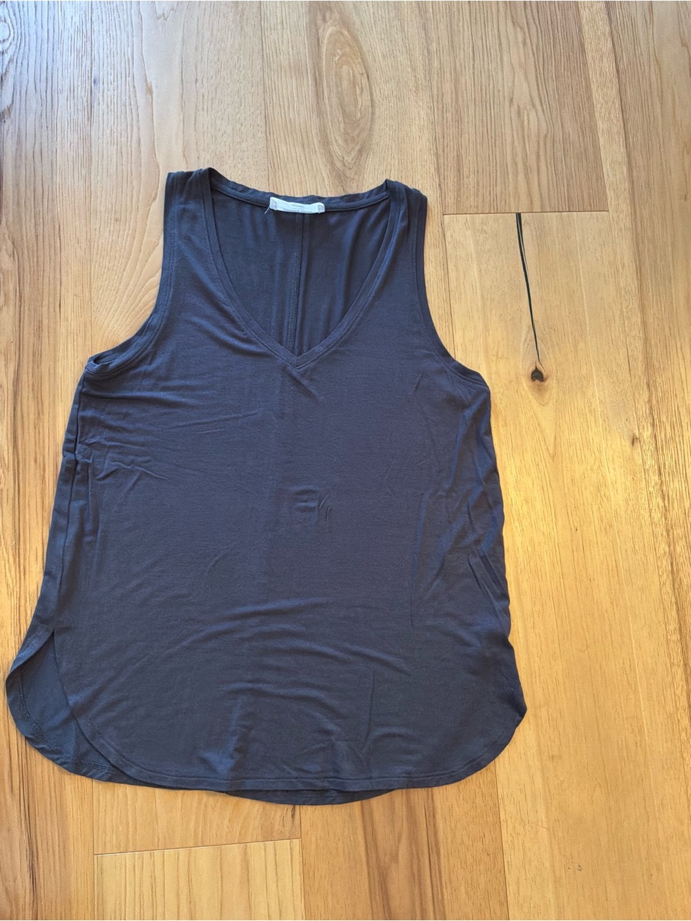 Double Zero Classic periwinkle V-Neck Tank, Size Small